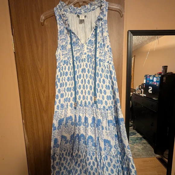 Blue Patterned Sleeveless Maxi Dress - Picture 2 of 9